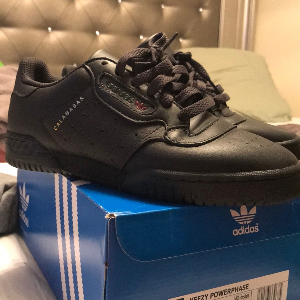 Black Yeezy Powerphase
